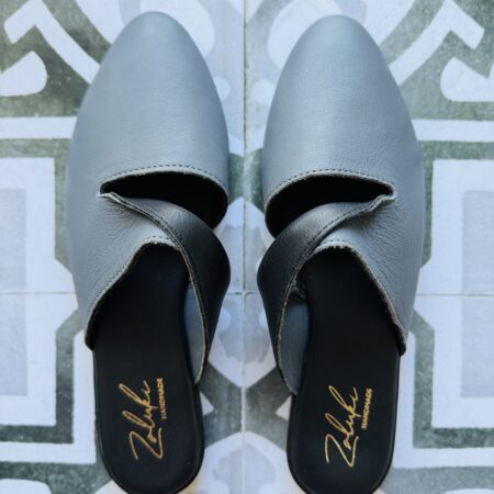 Twist | Dove Grey on Black